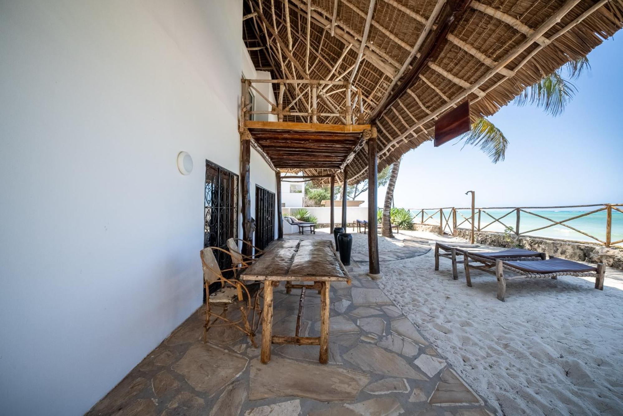 Beachfront Villa Patti Zanzibarhouses Kiwengwa  Dış mekan fotoğraf